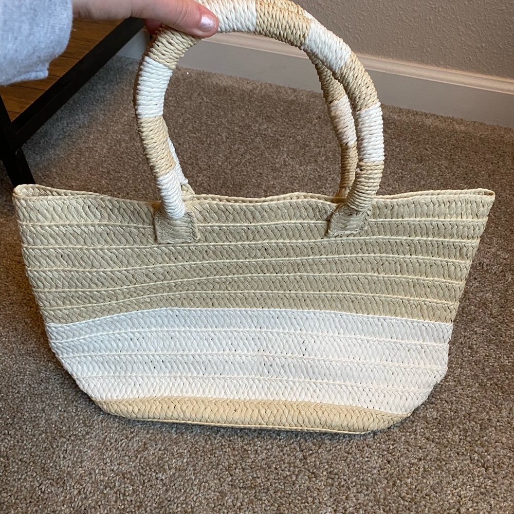 Altru Made for Good Straw Tote - Picture 9 of 13